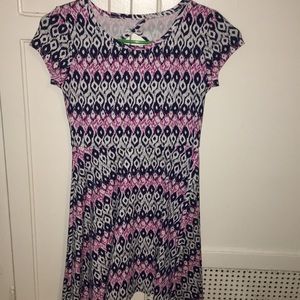 Girls feather pattern dress